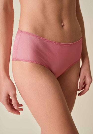 Front view of a women model wearing Gossard rose pink microfibre Short